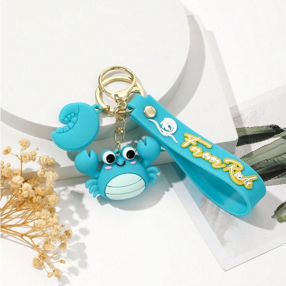 Blue Crab Keychain - Picture 3 of 7